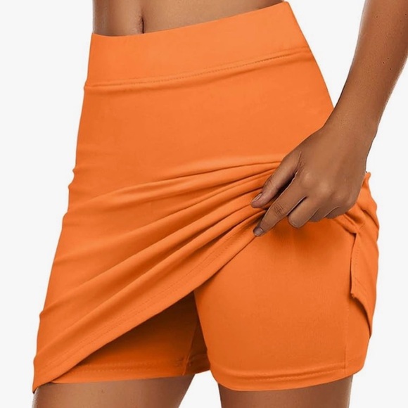 Ekouaer Orange Women's Skort. Model is actual color not last photo. - Picture 2 of 3
